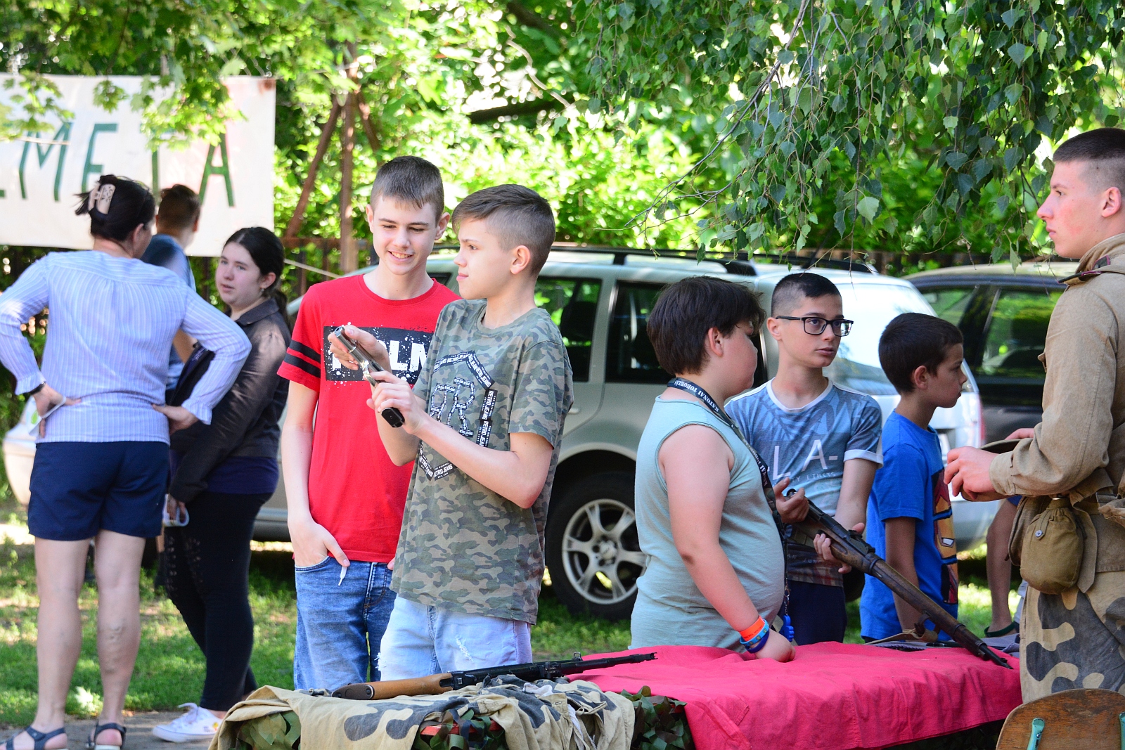 Ilyen volt a diák- és honvédelmi nap a Vasváriban